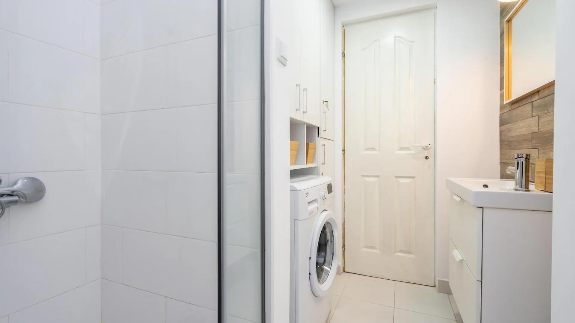 Funky Flat In Calea Victoriei Apartment Bucharest