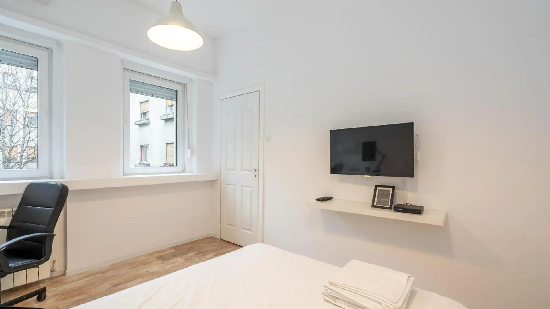 Funky Flat In Calea Victoriei Apartment Bucharest